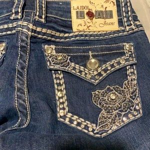 Embroidered rind stone decal on LA idol jeans